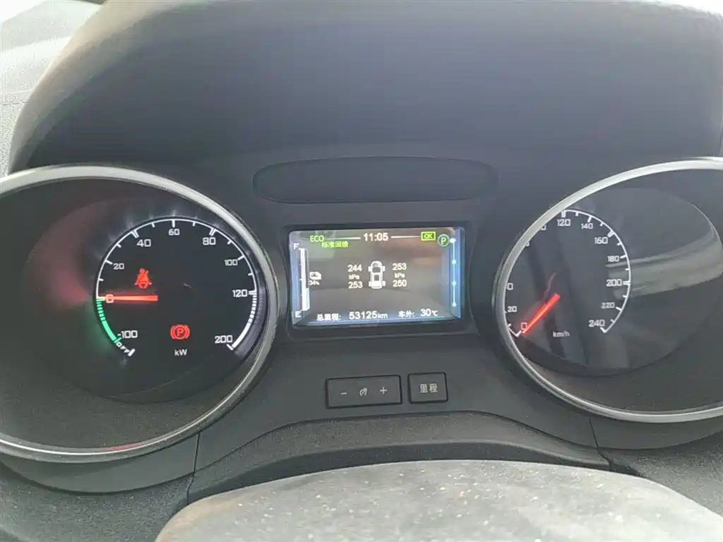 BYD Yuan New Energy 2019 EV360 Smart Connect Premium Edition фото 12