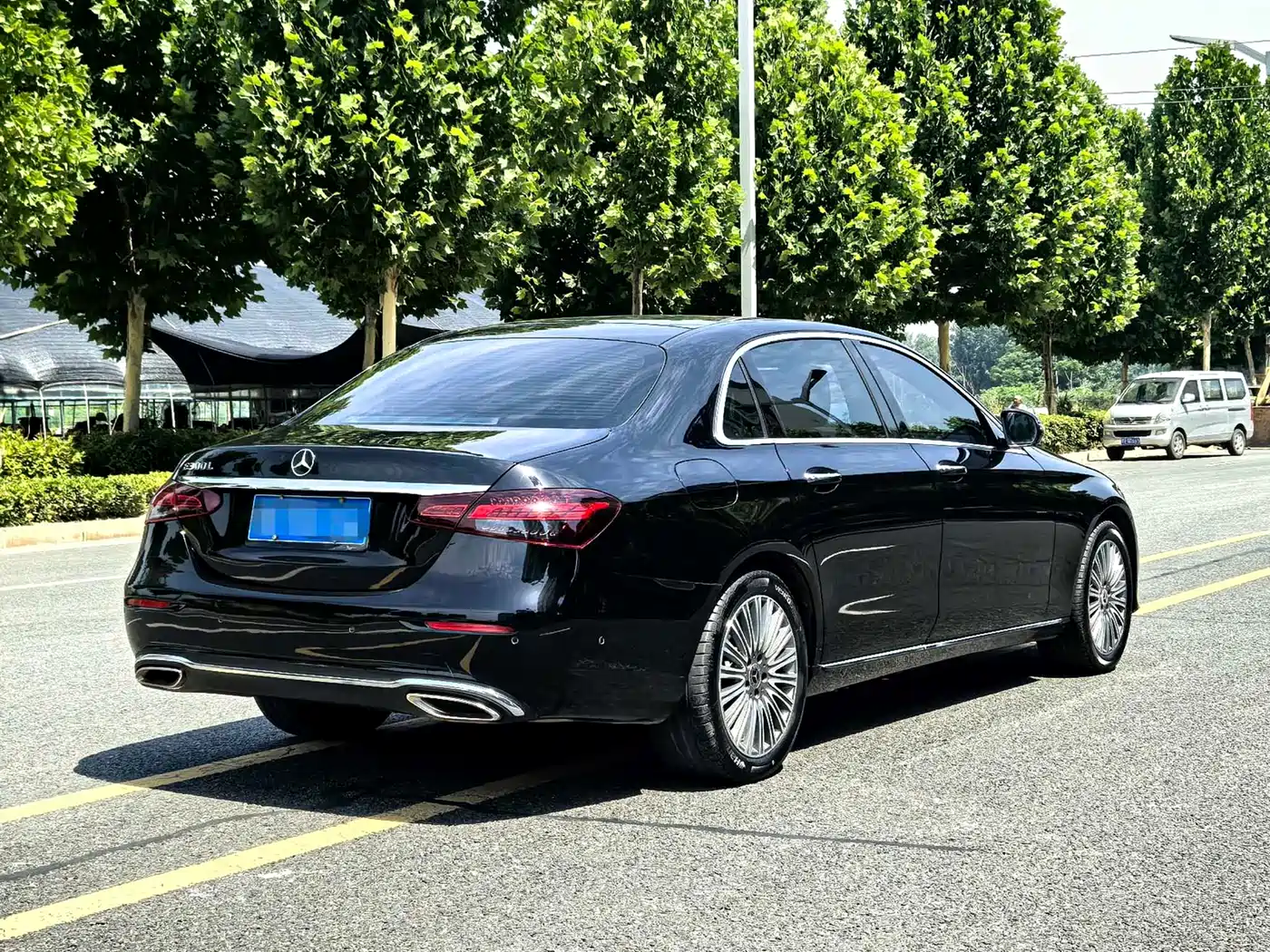 Mercedes-Benz E-Class 2022 E 300 L Luxury фото 7