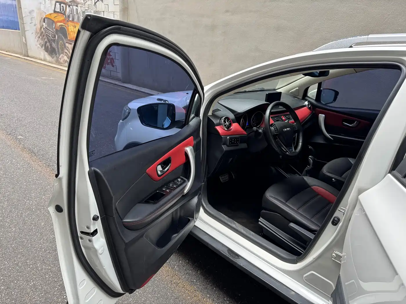 Haval H1 2016 Blue Label 1.5L AMT Luxury фото 6