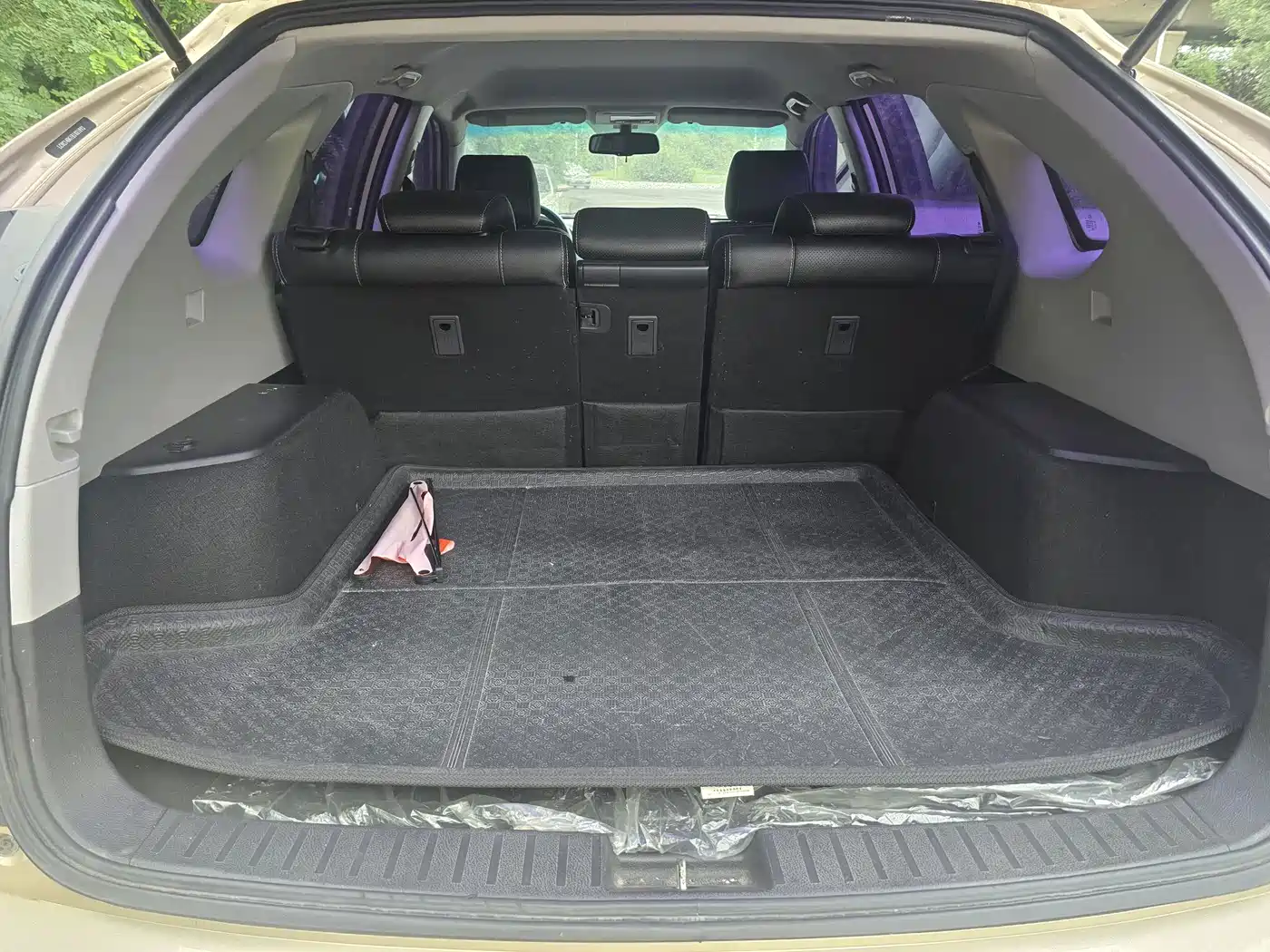 BYD S6 2014 2014 Model 2.0L Manual Luxury 5-Seater