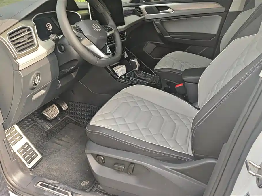Volkswagen Tayron 2024 330TSI 2WD R-Line High Performance фото 9