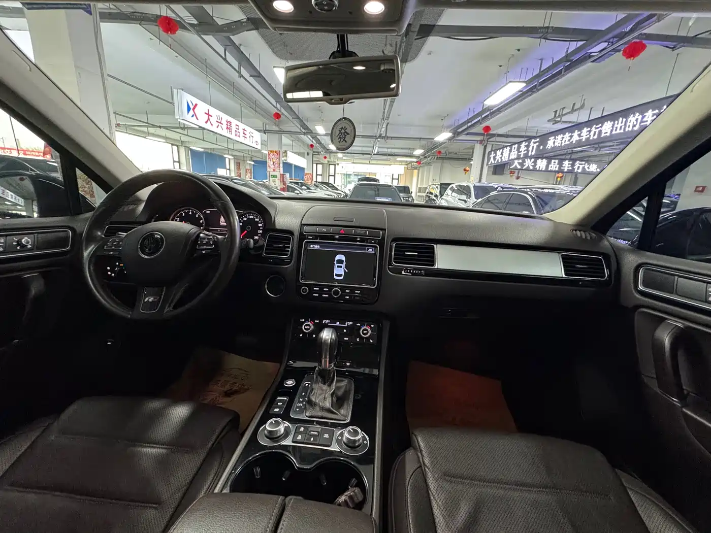 Volkswagen Touareg 2017 3.0TSI Explorer Edition фото 8