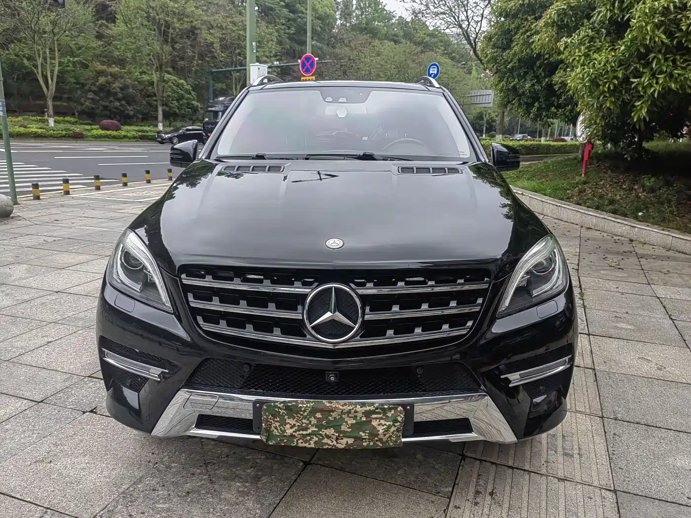 Mercedes-Benz M-Class 2012 Model ML 350 Luxury фото 2