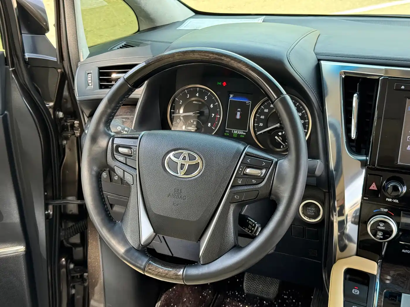 Toyota Alphard 2018 Facelift 3.5L Premium Edition фото 28