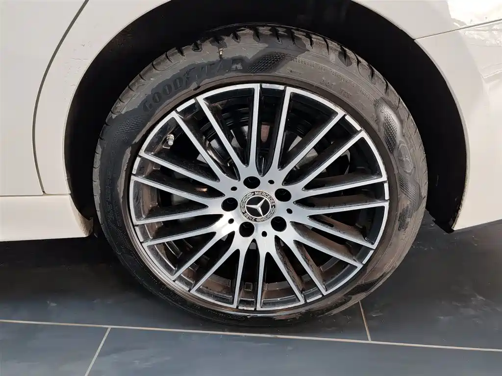 Mercedes-Benz C-Class 2024 C 260 L Sport фото 18
