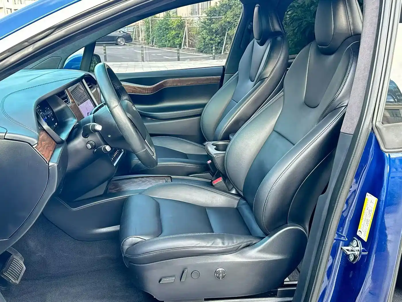 Фото 15 - Tesla Model X