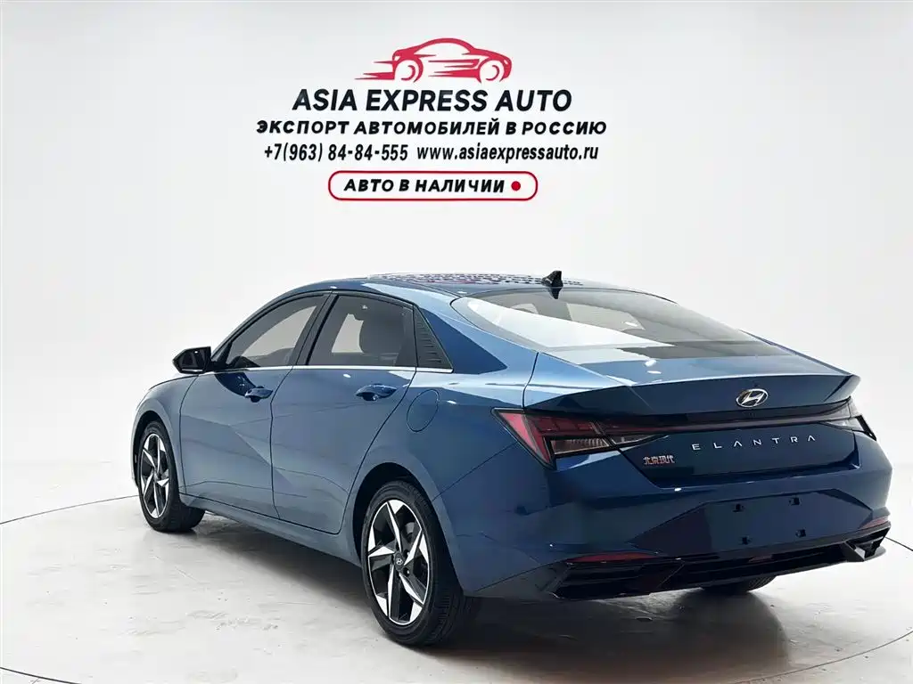 Hyundai Elantra 2021 1.5L CVT LUX Premium Edition фото 4