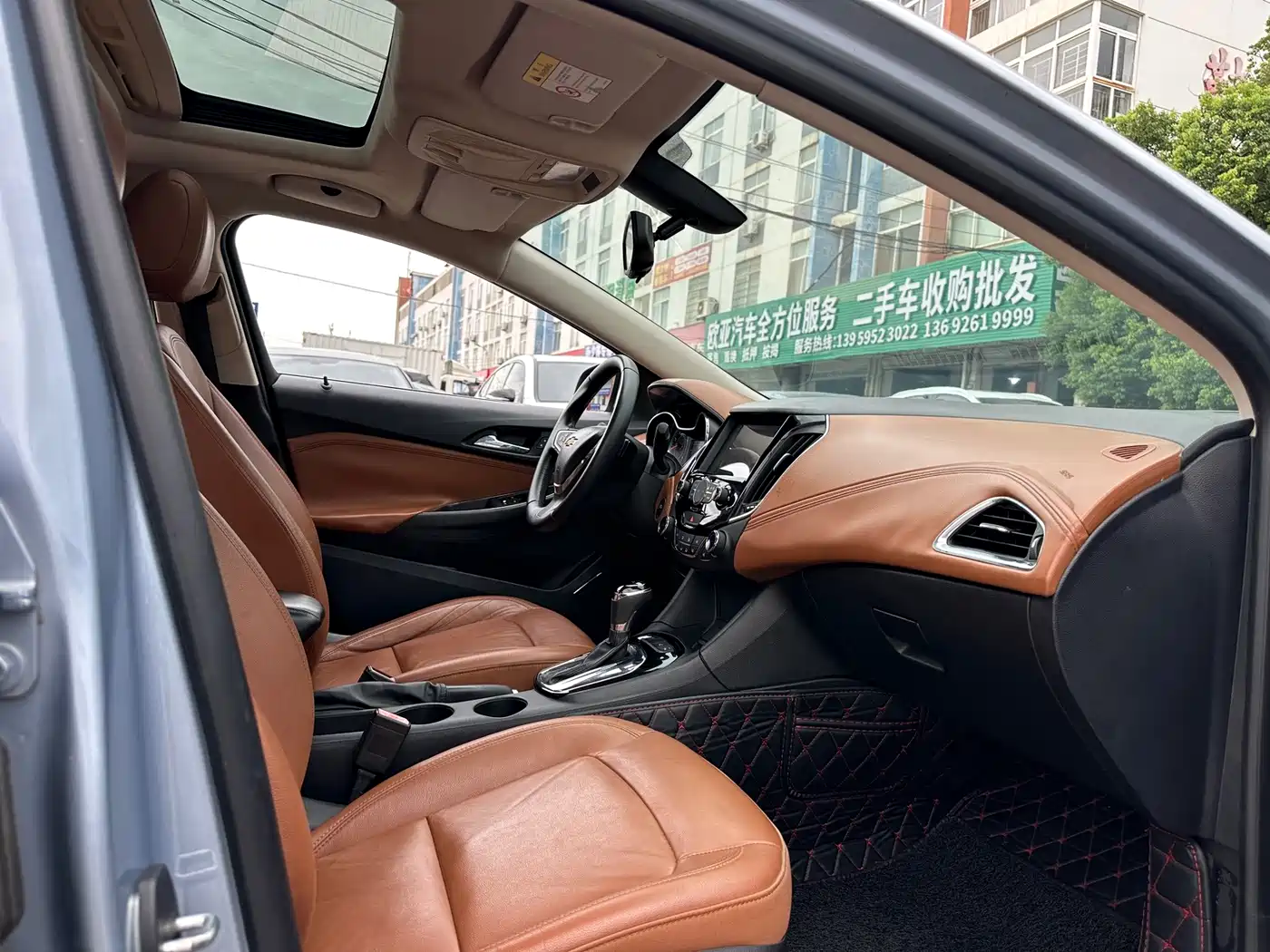 Фото 12 - Chevrolet Cruze