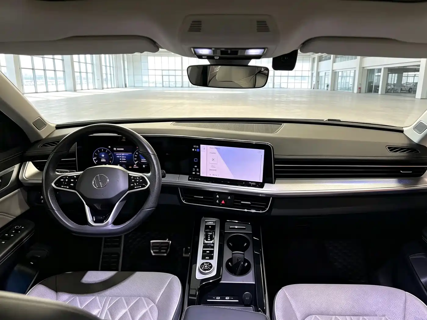 Volkswagen Talagon 2023 380TSI 4WD R-Line Launch Edition фото 7
