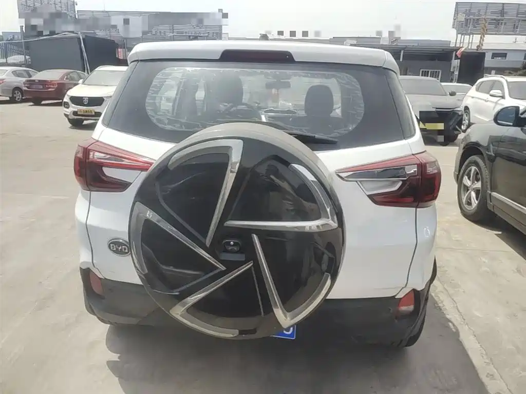BYD Yuan 2017 1.5L Auto Cool Connect фото 6