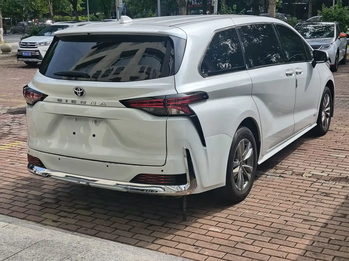 Toyota Sienna 2025 2024 2.5L Hybrid Comfort Edition
