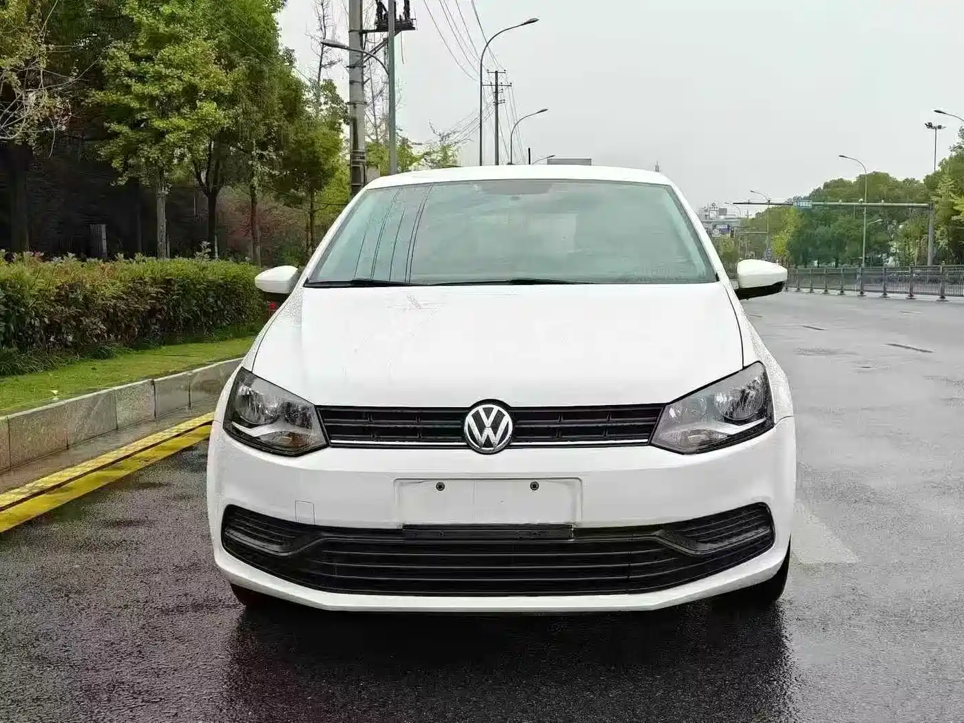 Volkswagen Polo 2018 1.5L Auto Safe Drive фото 2