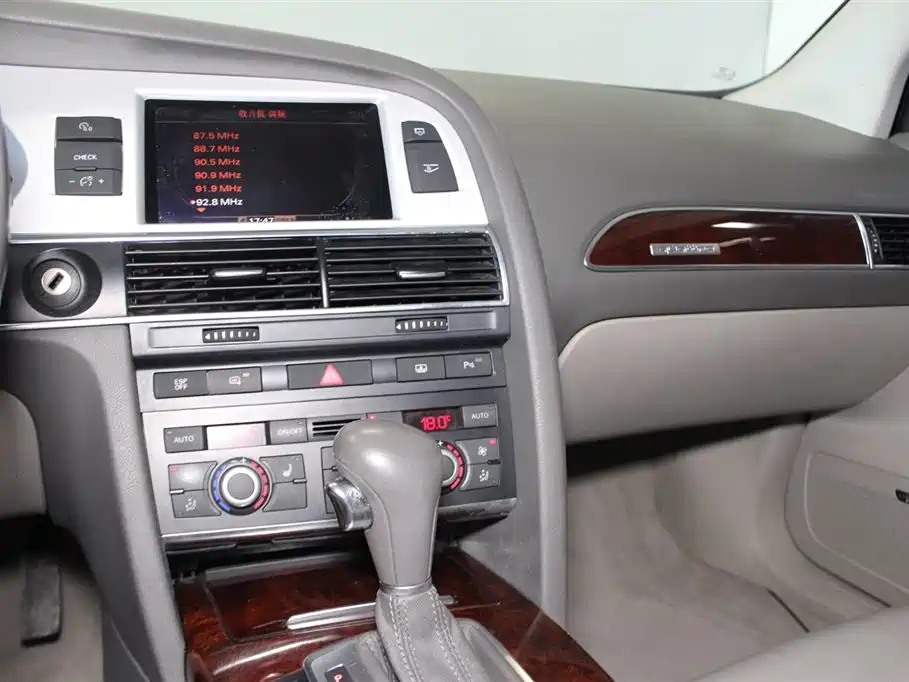 Audi A6L 2012 50 TFSI quattro Luxury фото 12
