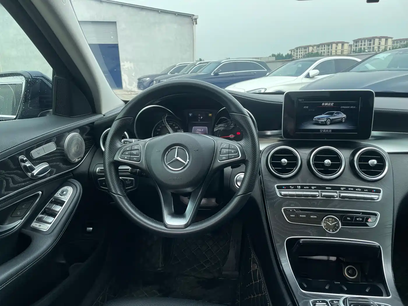 Mercedes-Benz C-Class 2017 Facelift C 200 L Sport Edition фото 10