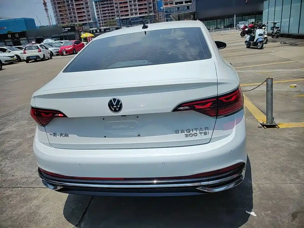 Volkswagen Sagitar 2023 300TSI DSG Surpassing Edition фото 6