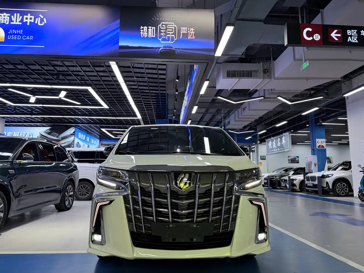 Toyota Alphard 2018 Facelift 3.5L Luxury Edition фото 2
