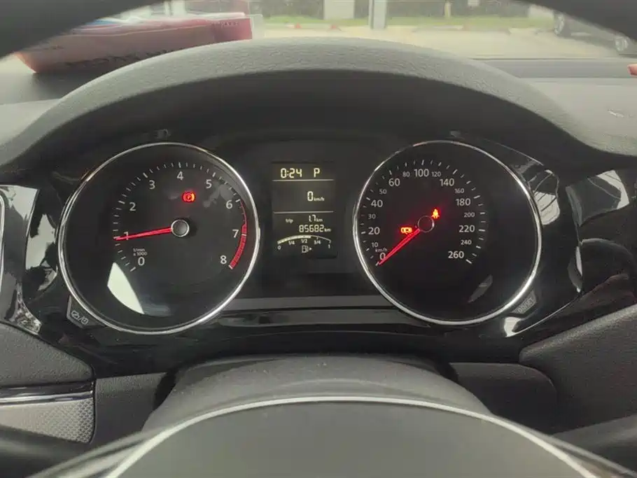 Volkswagen Sagitar 2017 1.6L Automatic Comfort фото 14