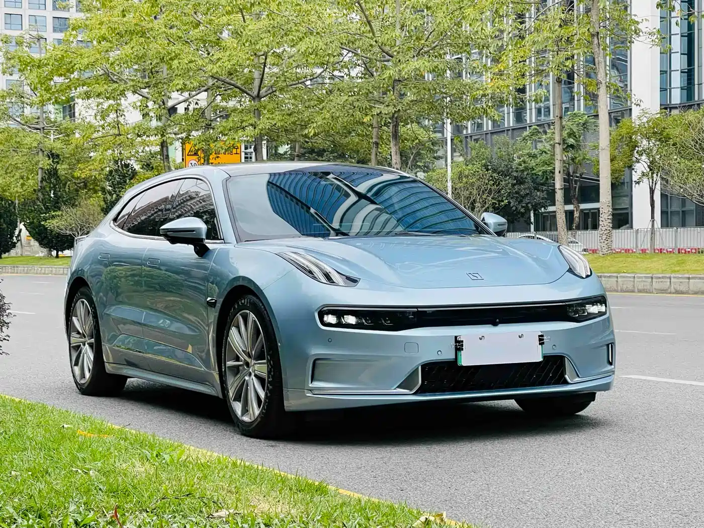 ZEEKR EXTREME KRYPTON 001