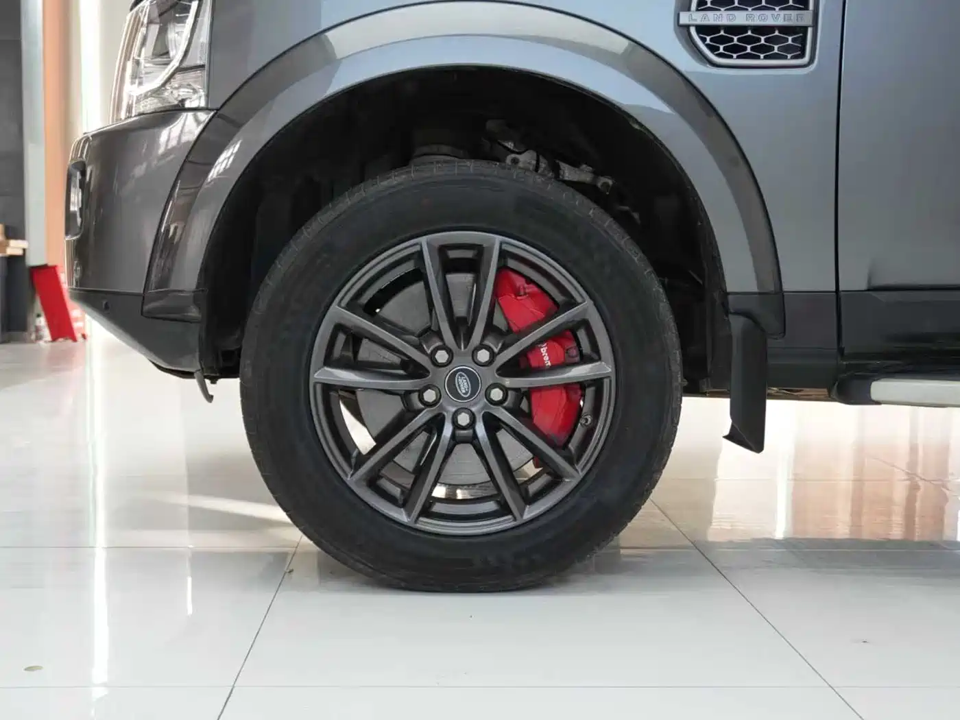 Land Rover Discovery 2016 3.0 SC V6 HSE фото 7