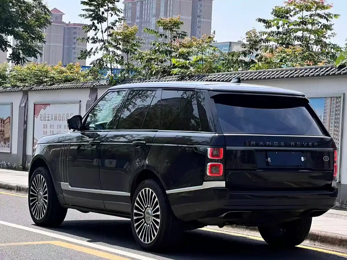 Land Rover Range Rover 2018 3.0 SC V6 Vogue Heritage Edition фото 6