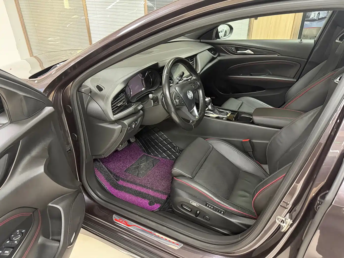 Buick Regal 2017 GS 28T Luxury Type фото 4