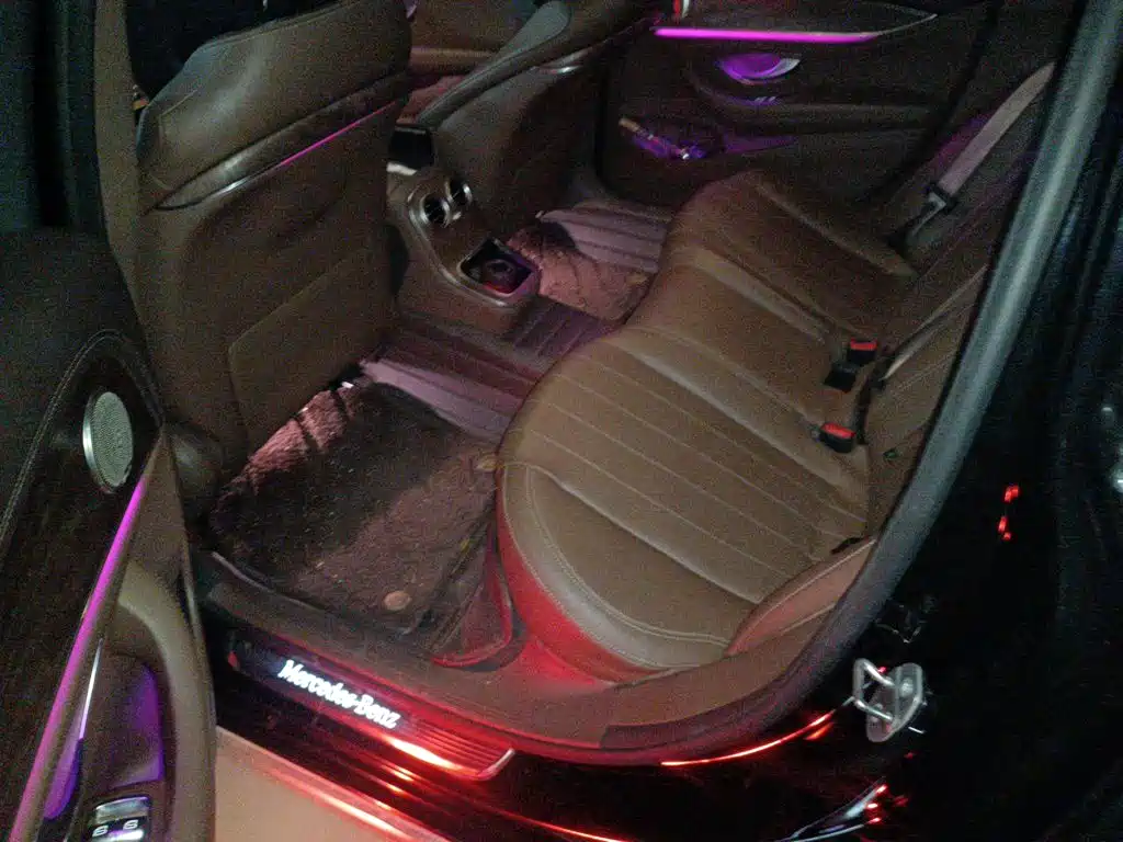 Photo 18 - Mercedes-Benz E-Class