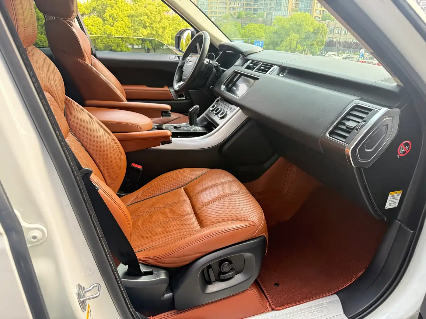 Land Rover Range Rover Sport 2016 Model 3.0 SC V6 HSE DYNAMIC фото 7