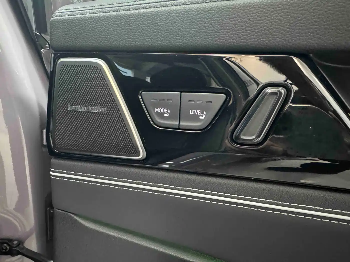 Volkswagen Passat 2025 Pro 380TSI Dragon Prestige Edition фото 11