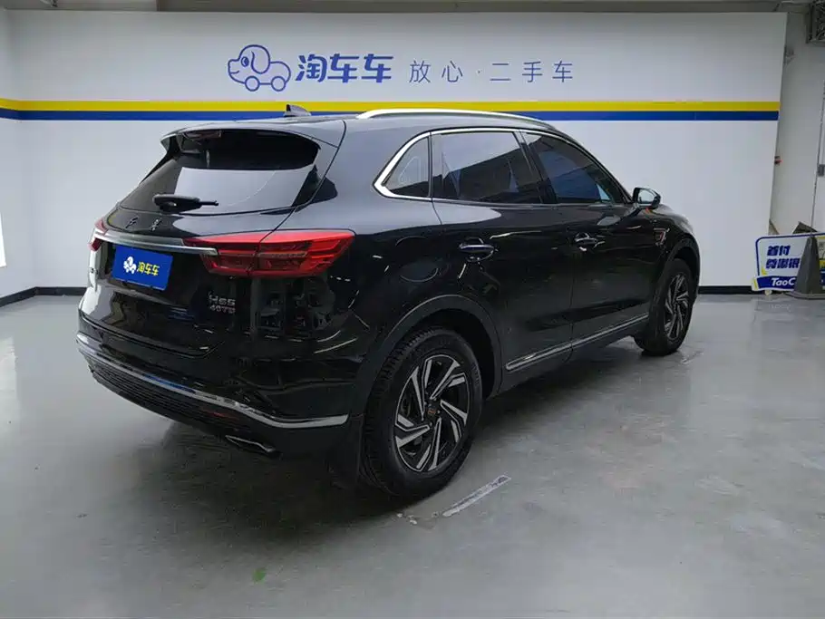 Hongqi HS5 2022 Facelift 2.0T Smart Flag Enjoyment Edition фото 3
