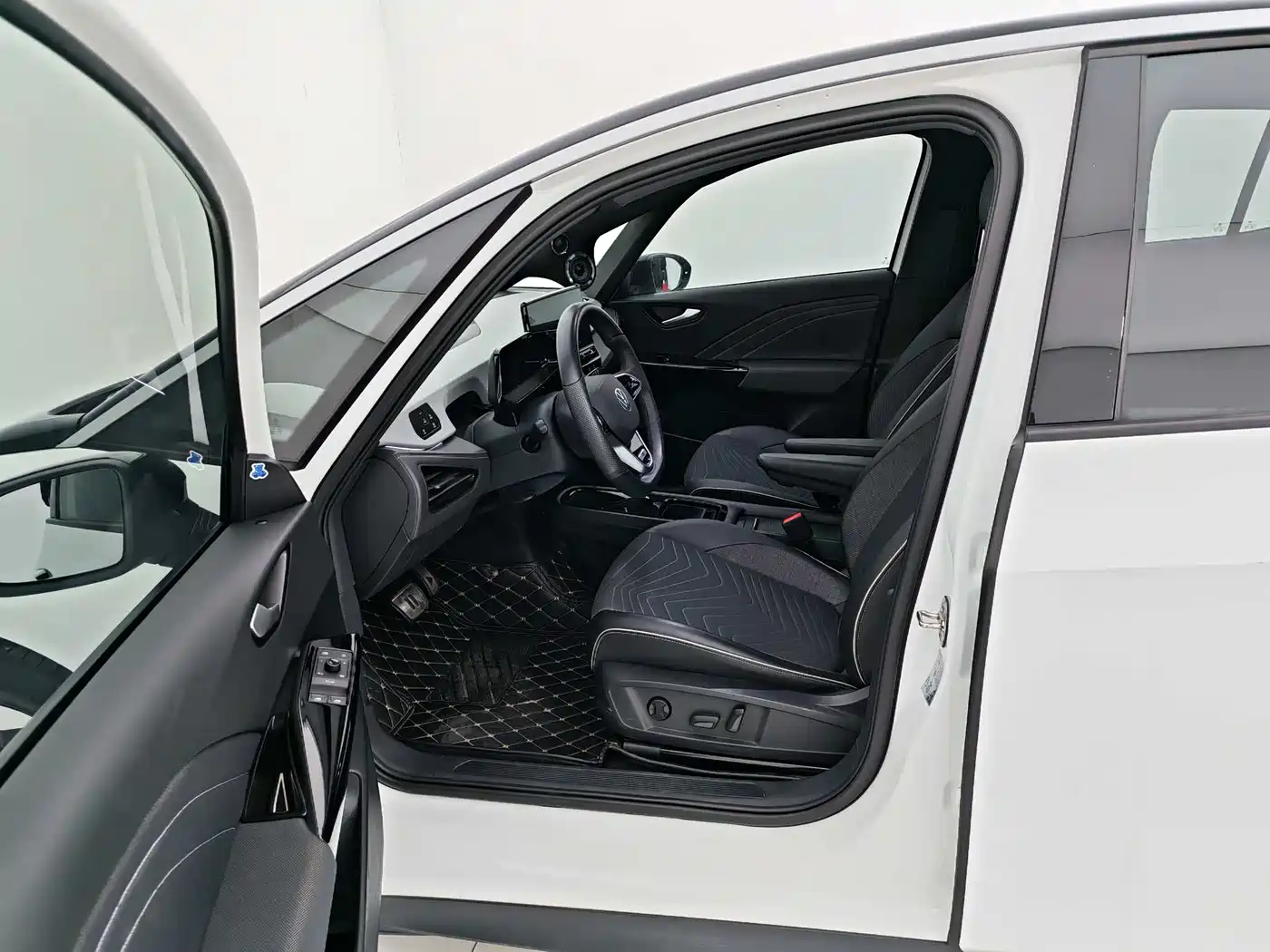Volkswagen ID.3 2024 Pure Smart Edition фото 17