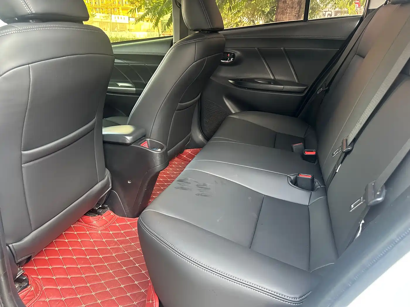Toyota YARiS L Zhi Xiang 2017 1.5G CVT Dynamic Sunroof Edition фото 9