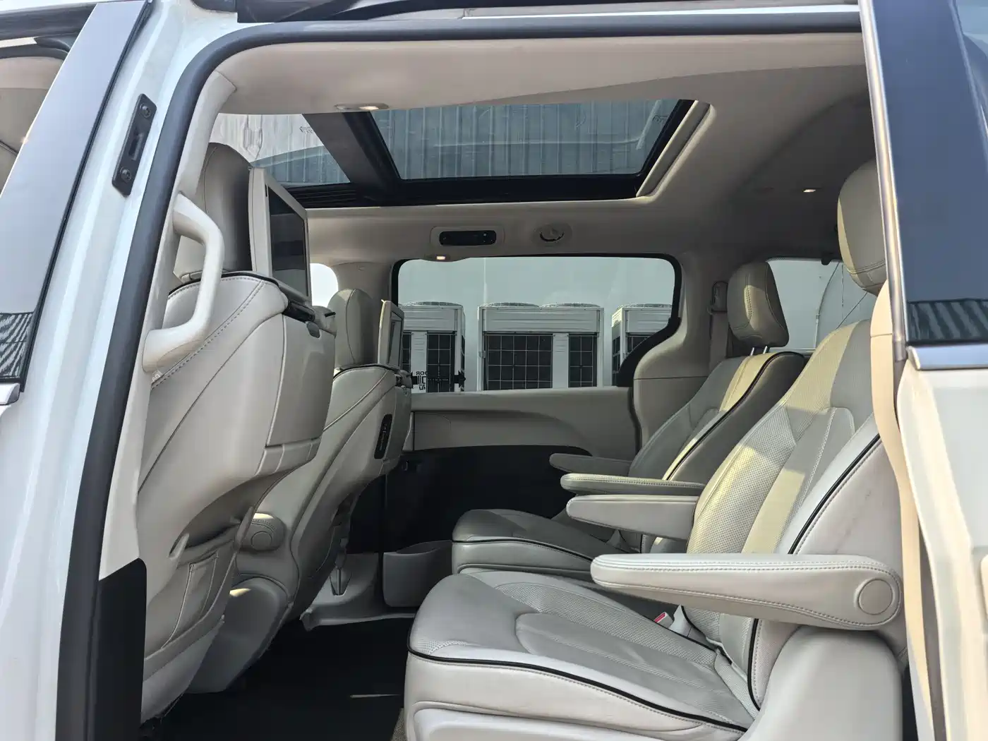 Chrysler Grand Caravan PHEV (Import) 2019 2018 3.6L Plug-in Hybrid