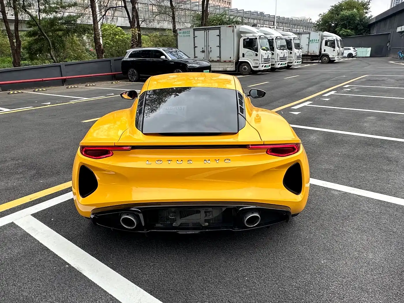 Lotus Cars EMIRA 2021 2.0T DCT First Edition фото 14