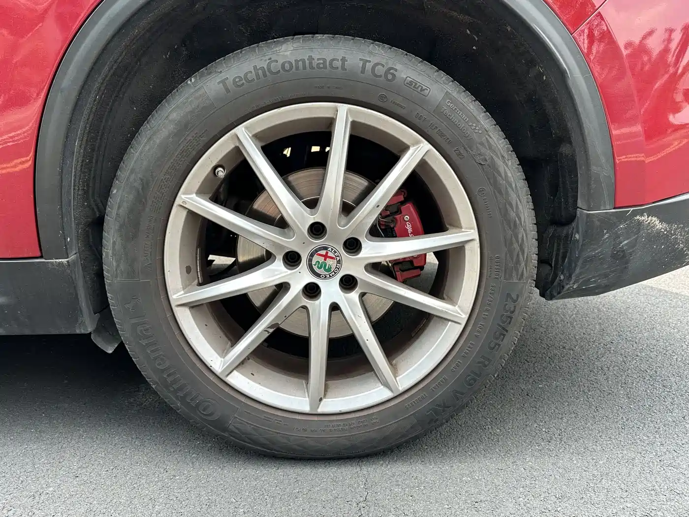 Alfa Romeo Stelvio 2018 2017 2.0T 200HP Luxury Edition