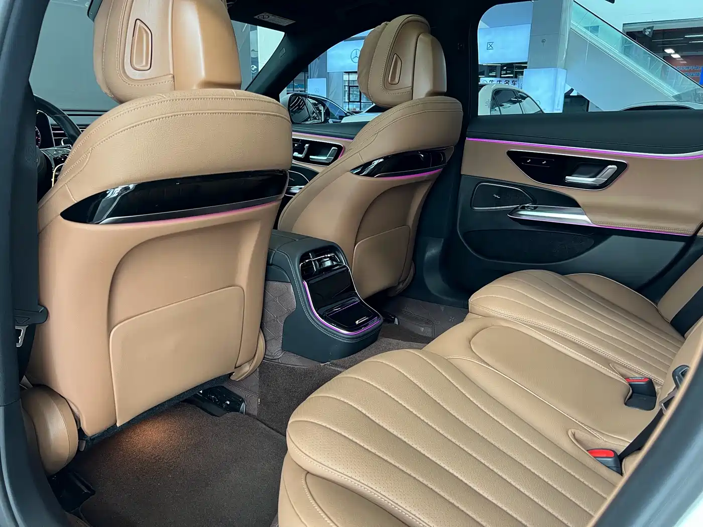 Mercedes-Benz E-Class 2024 Model E 260 L фото 22