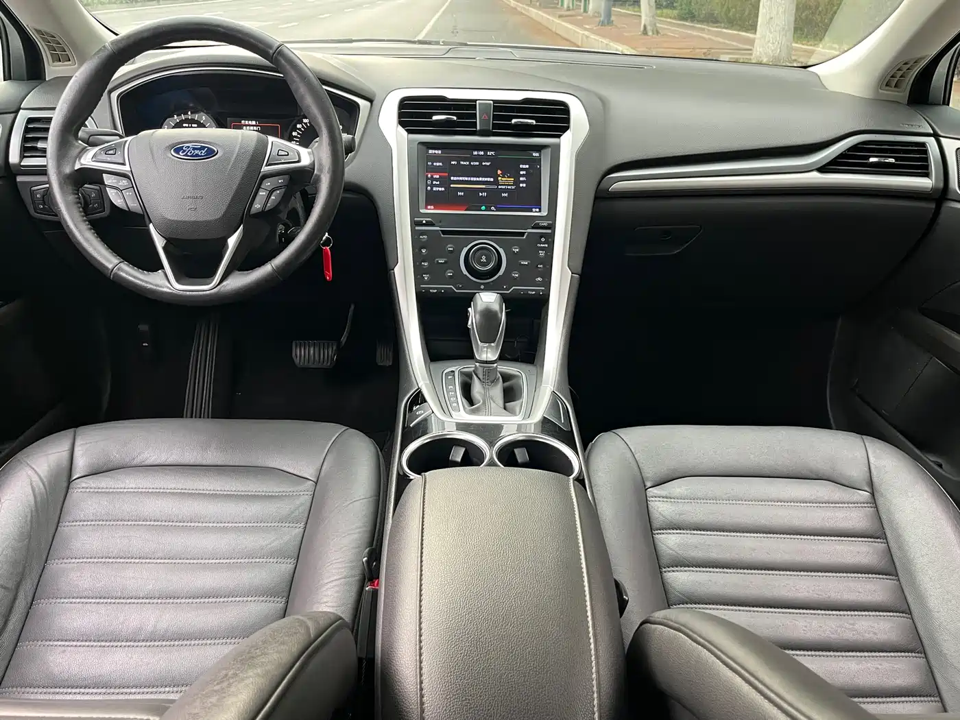 FORD MONDEO
