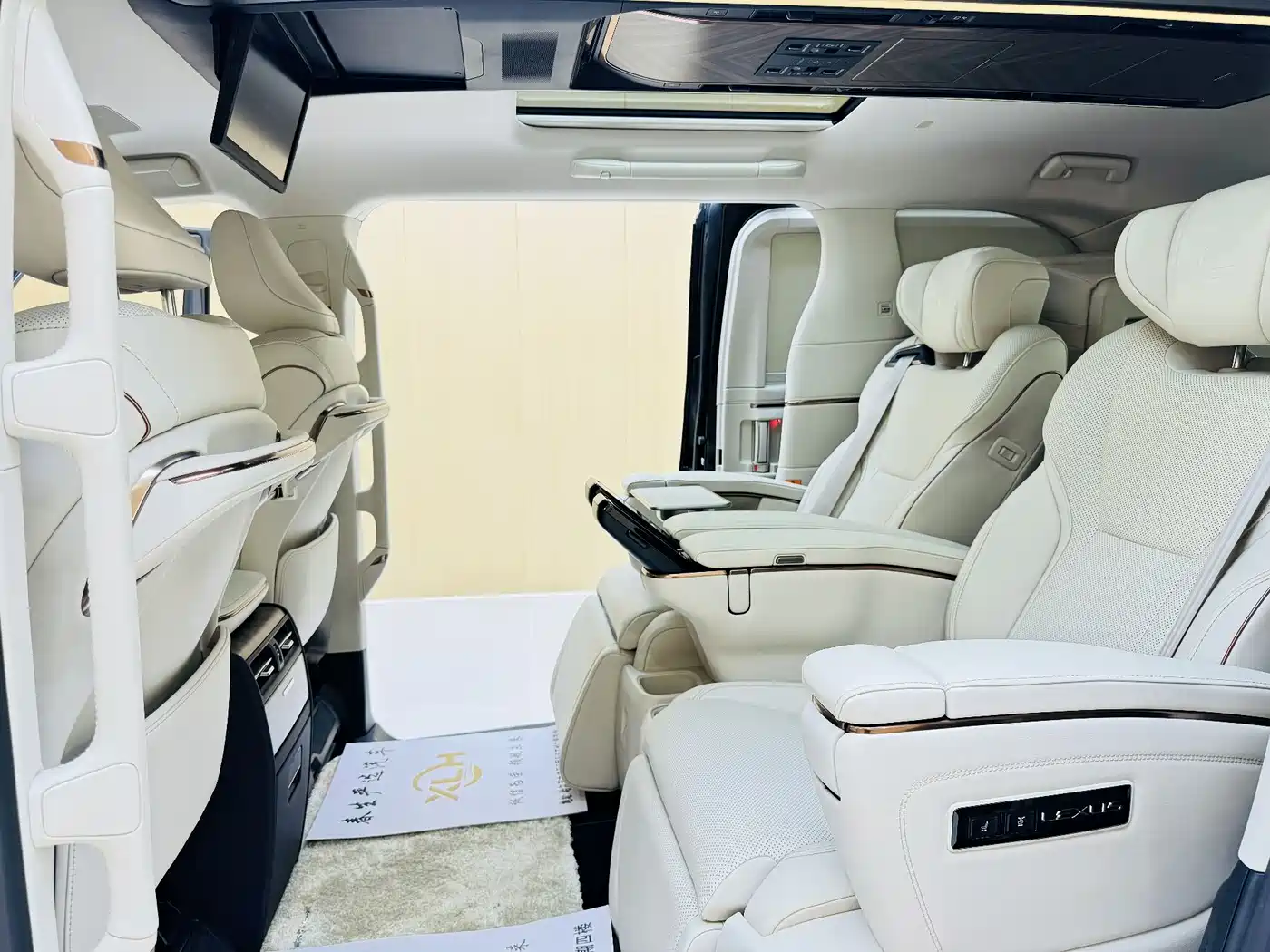 Lexus LM 2025 Model 500h Six-Seater Prestige Edition фото 11