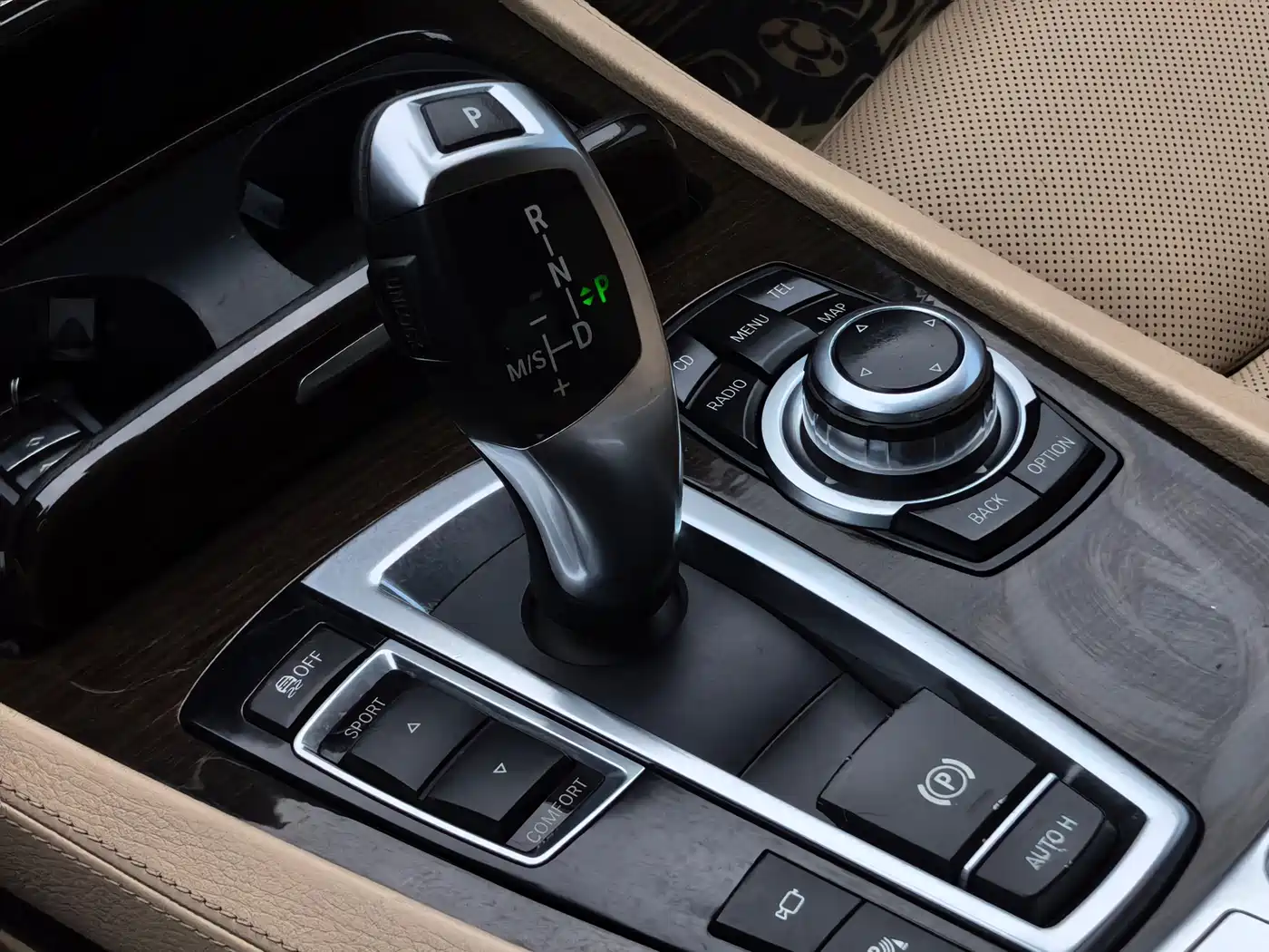 BMW 7 Series 2009 740Li Premium фото 16