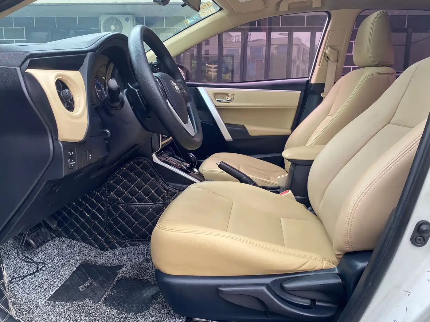 Toyota Levin 2017 Facelift Hybrid 1.8H GS E-CVT Elite Sunroof Edition China V фото 9