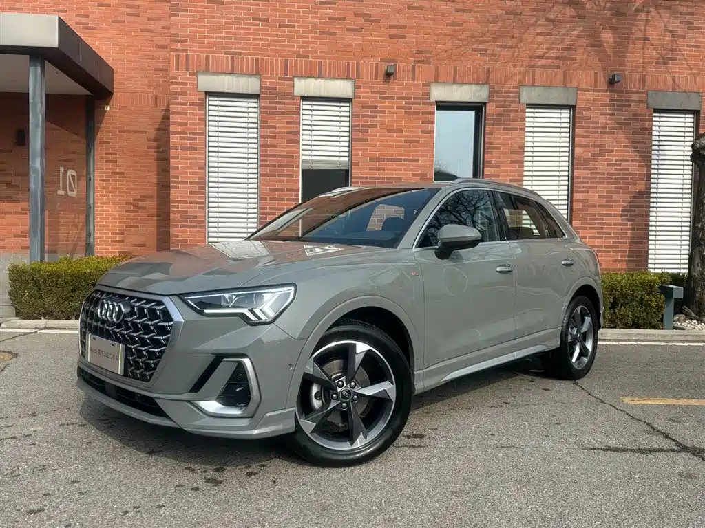 Audi Q3 2024 35 TFSI Fashion Sport