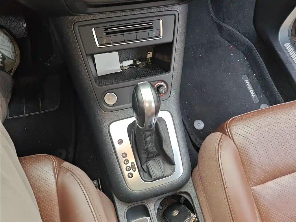 Volkswagen Tiguan 2015 1.8TSI Automatic 2WD Highline фото 7