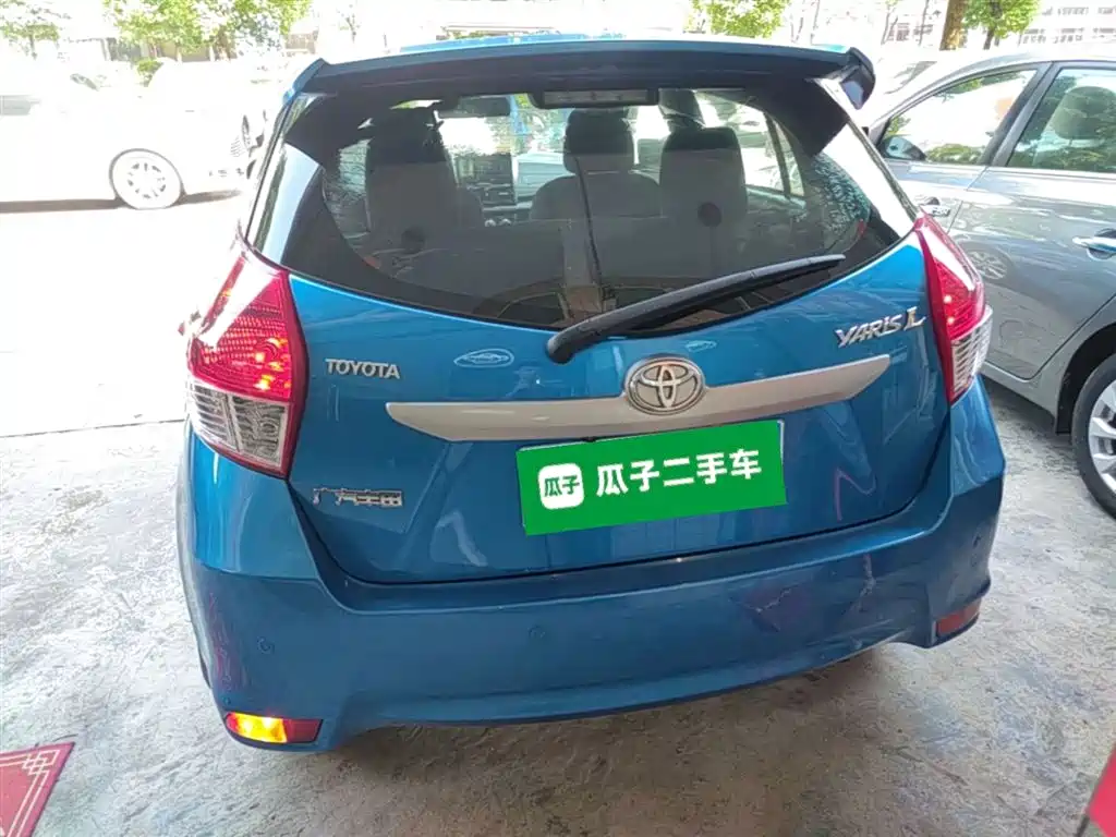 Toyota YARiS L Zhi Xuan 2015 1.5E Auto Charming Edition фото 6