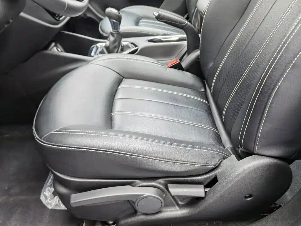Soueast DX3 2019 2019 1.5L Manual Luxury (China VI)