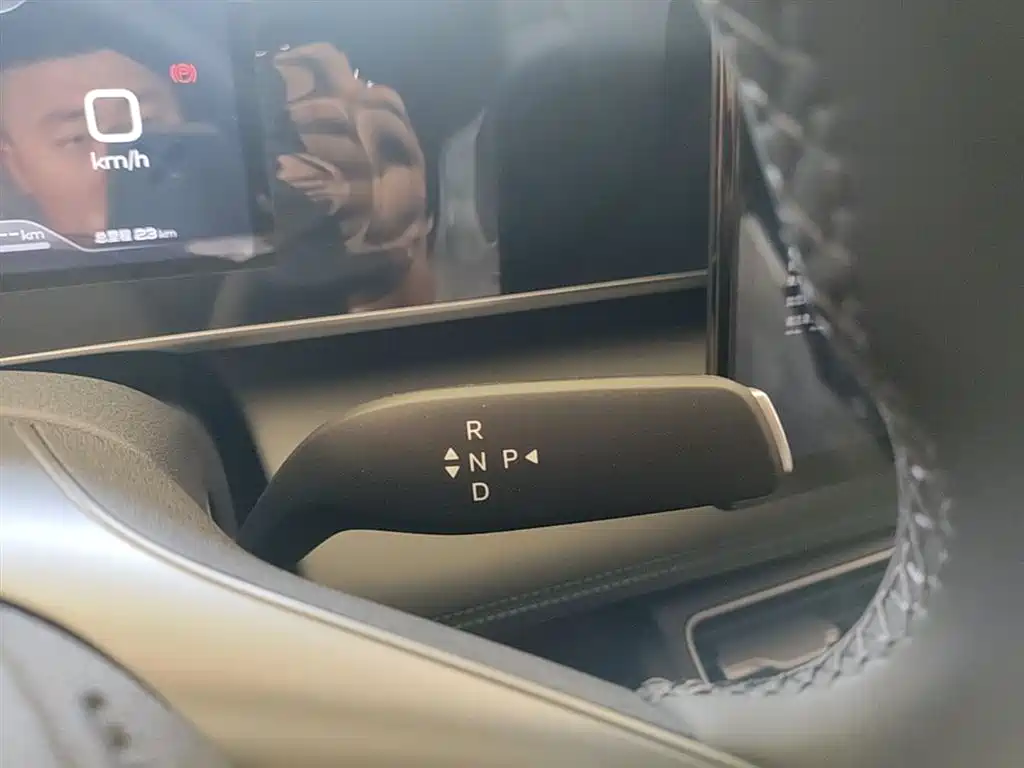 BYD Qin L 2026 DM-i 128KM Progressive фото 14