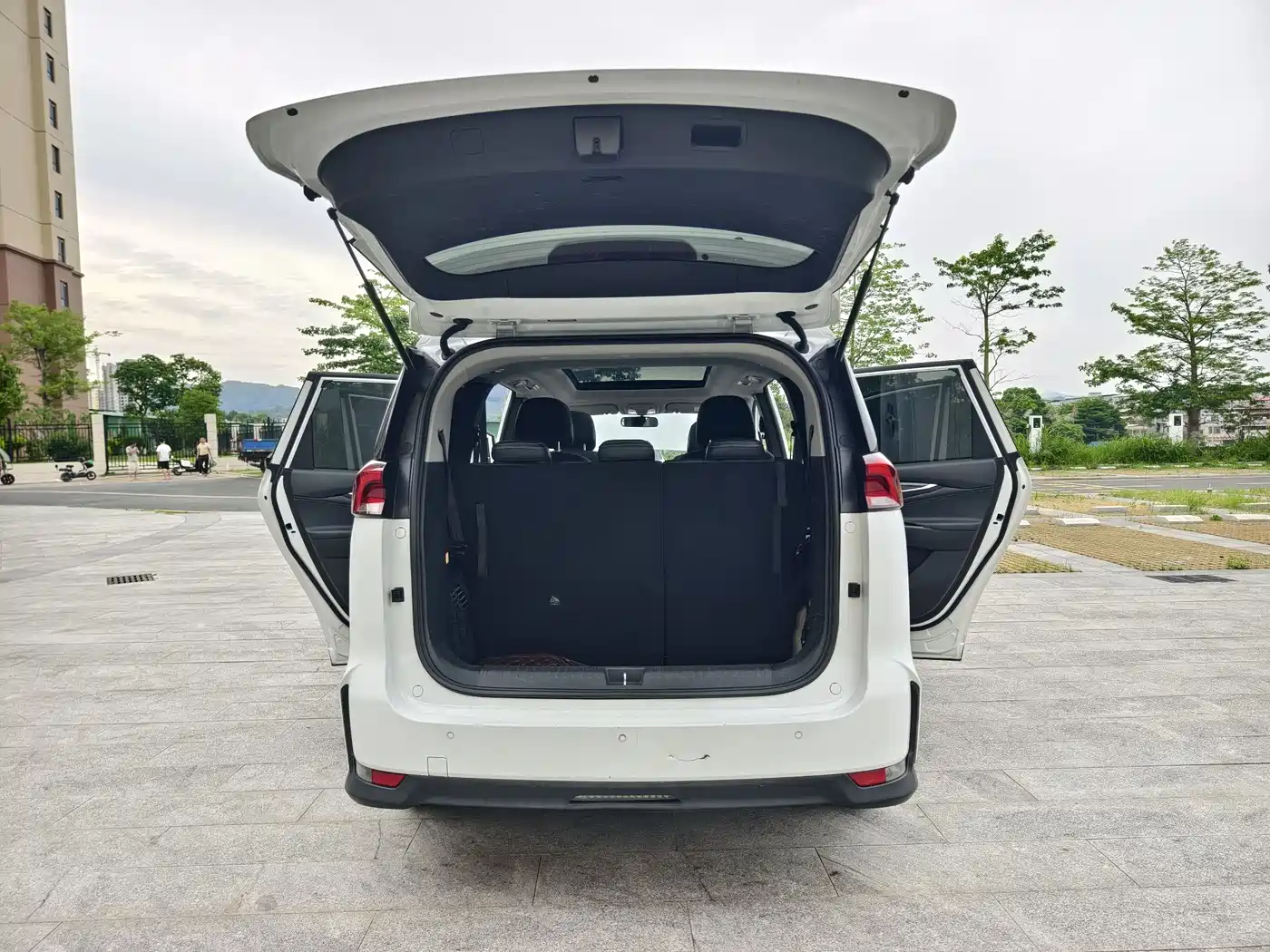 SAIC MAXUS EUNIQ 5 2020 1.3T PLUG IN Premium Edition фото 25