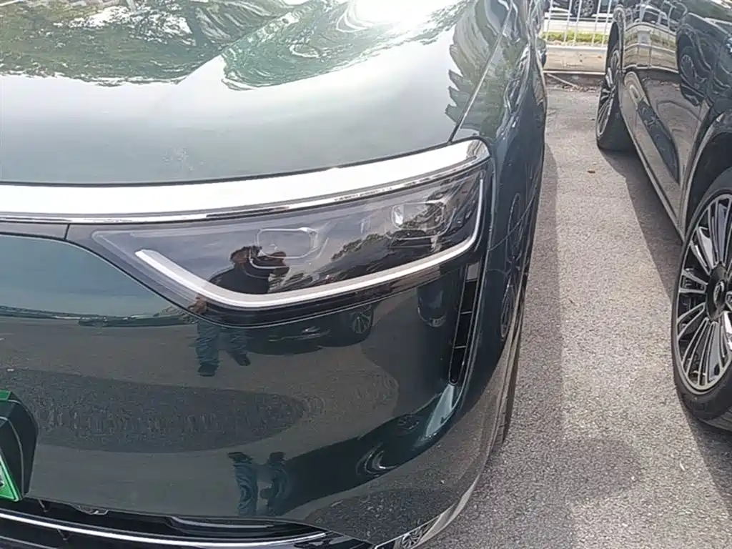 AITO Wenjie AITO M8 2025 Range Extender Max+ Edition 53.4kWh 5-seater фото 24