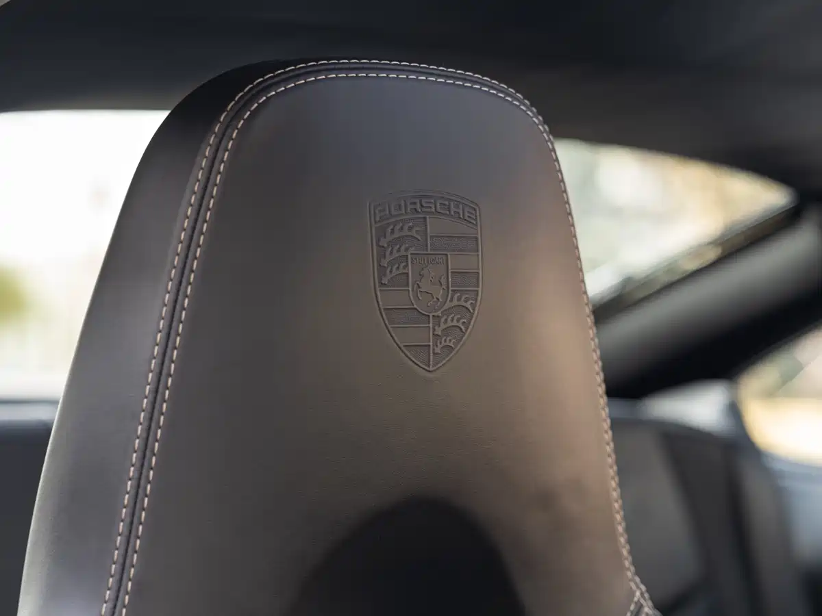 Porsche 911 2010 Turbo S 3.8T фото 21