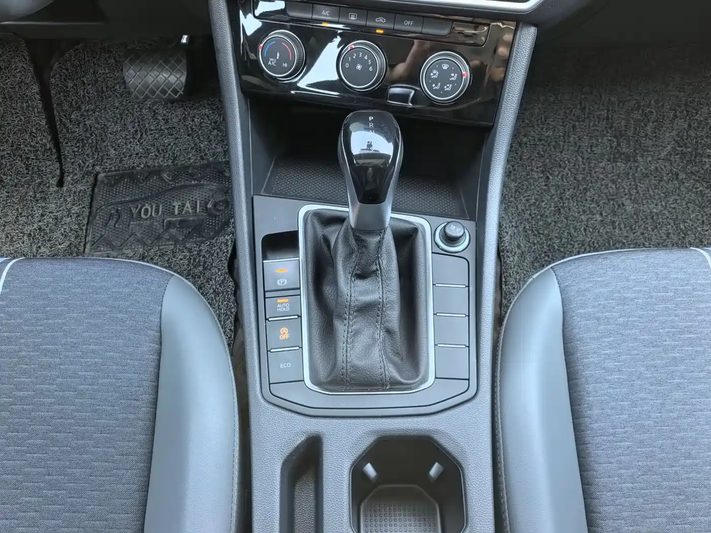 Volkswagen Sagitar 2024 300TSI DSG Flying Edition фото 15