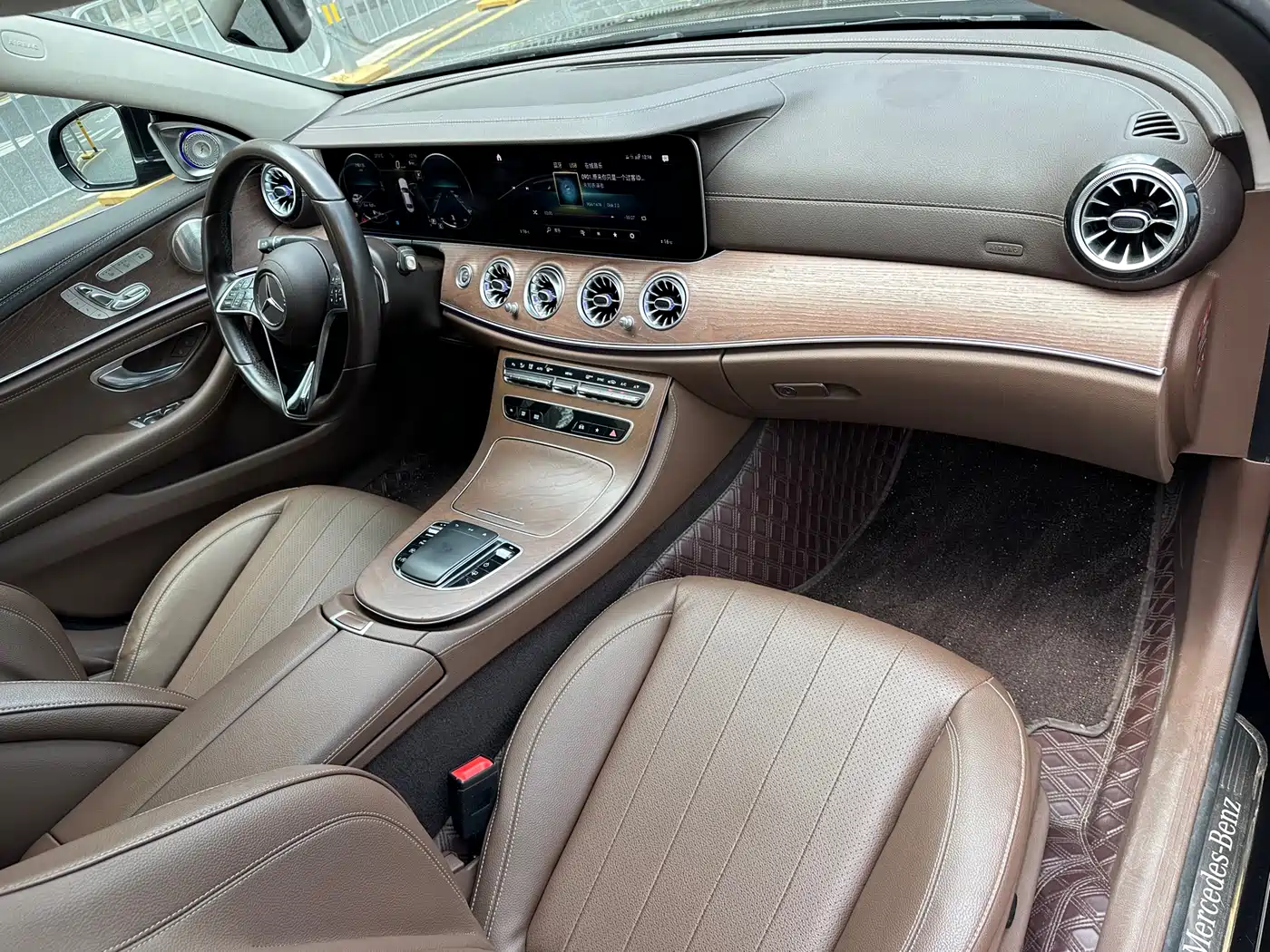 MERCEDES-BENZ E CLASS