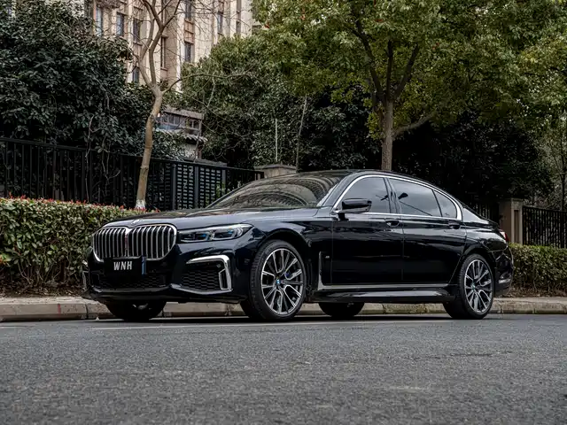 BMW 7 SERIES